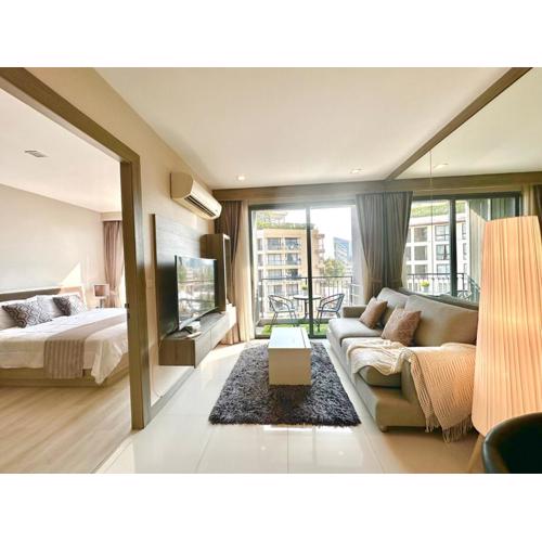 Bright & Spacious Apartment - Asoke