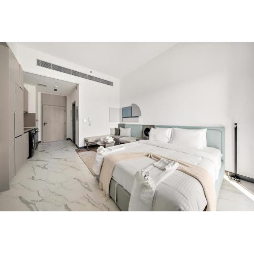 Bright Studio in MAG Eye