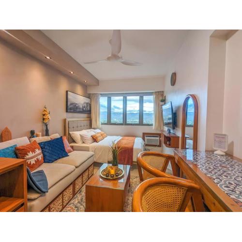 Bright & Stylish Studio Condo in Commonwealth, UP Diliman