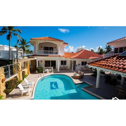 Brisas Doradas Beachfront Villa