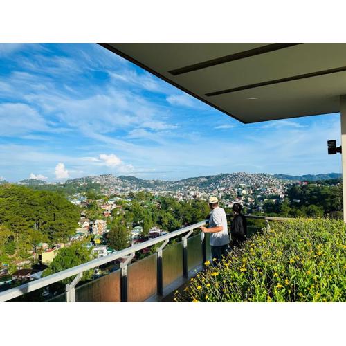 BristleRidge Near JohnHay Fast Wi-Fi Balcony