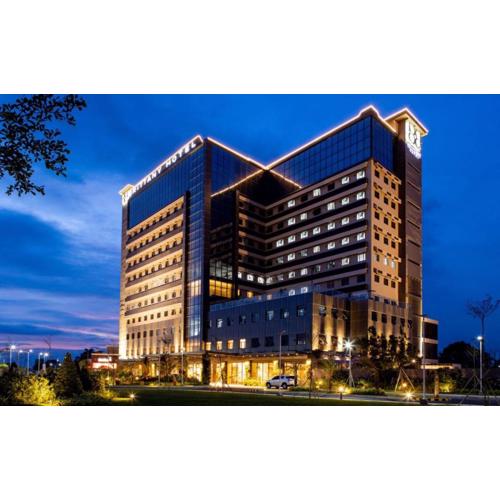 Brittany Hotel Villar City