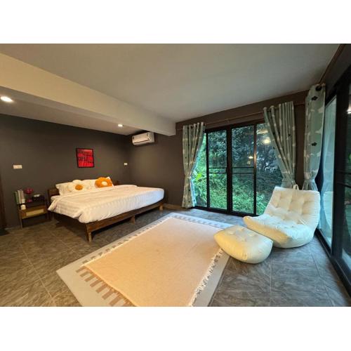 Brookside Nest- Lower Floor