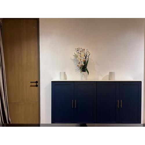 Brown Brick Thonglor - Blue Blueberry Room