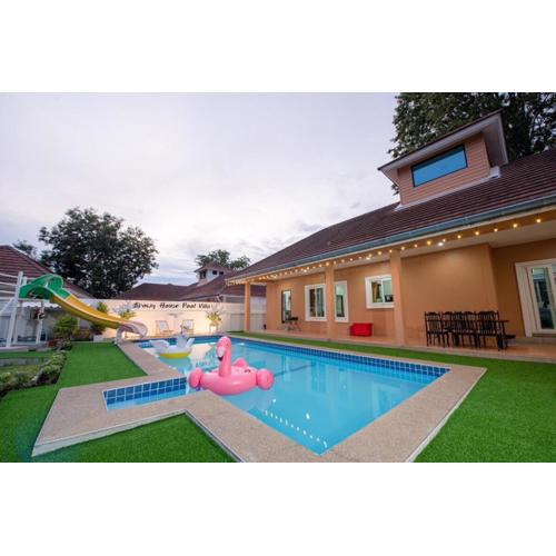 Brown House Poolvilla Pattaya