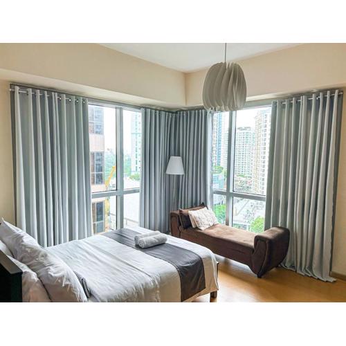 Budget City View w Pool Access in BGC Taguig City