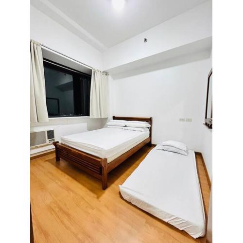 Budget Twin-1Bedroom at Ace Suites