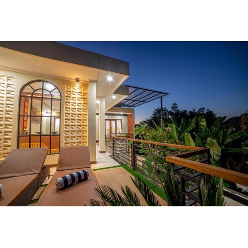 Bulan Adi Villa By Reccoma