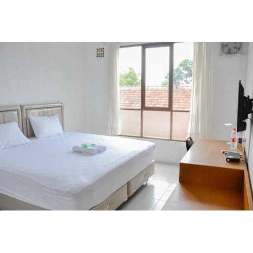 Bumi Ciboled Mitra RedDoorz near Gerbang Tol Pamulihan