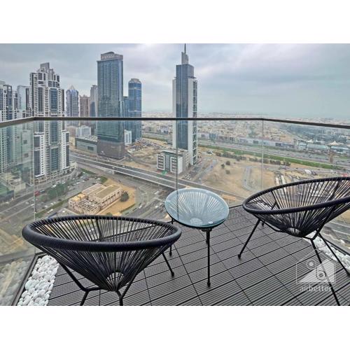 Burj Crown Luxury 2-Bedroom with Balcony
