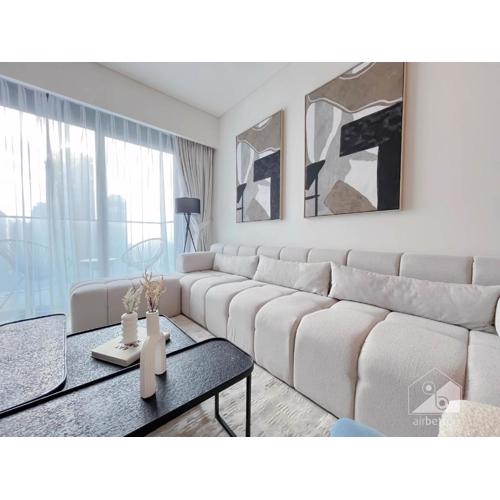 Burj Crown Luxury 2BR I Balcony & Panoramic Views