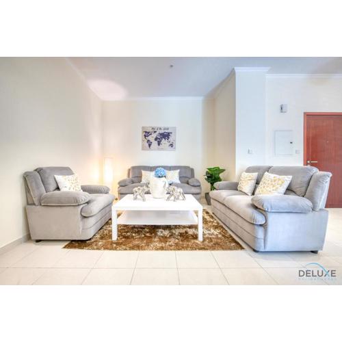 Burj Khalifa Lake Vicinity Perfect 1BR Escape, Residences 7, Downtown Dubai by Deluxe Holiday Homes