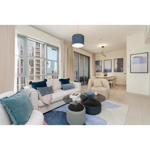 Burj Khalifa Views / 5 min walk from Dubai Mall / Dubai Opera / Upgraded / Designer Choice / 8 people / The Best Location