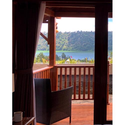 BUYAN LODGE lake view villa