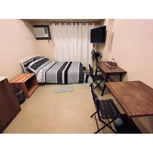 C Comfortable Avida Room