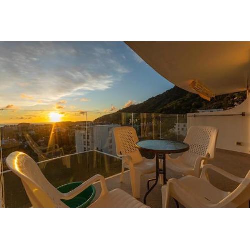 C129 Panoramic 2BR Ocean View Near Beach & Dining