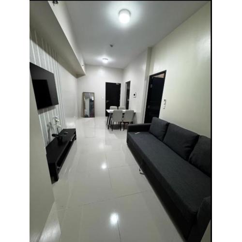 C12F JRM Staycation Naia T3 Near Airport With Parking