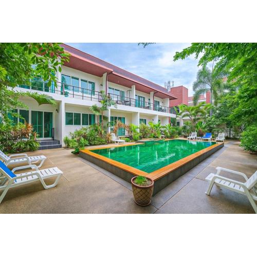 C199 Condo 1BR Walk to Lake, Beach, Bars & Market