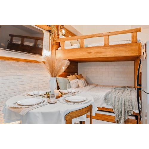 CABIN STUDIO in KL TOWER, Greenbelt, Makati! Max Capacity 6 pax!