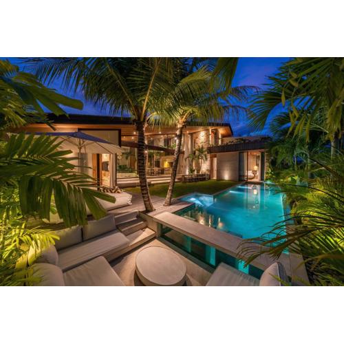 Cala Galeo - Iconic 4BR Designer Villa in Pererenan