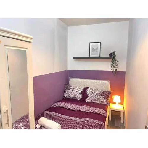 Calm Partition Room Near Internet City Metro