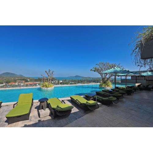 Calypso Garden by Holy Cow, 1-BR, private terrace