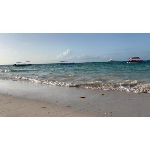 Caminando a Playa Bávaro