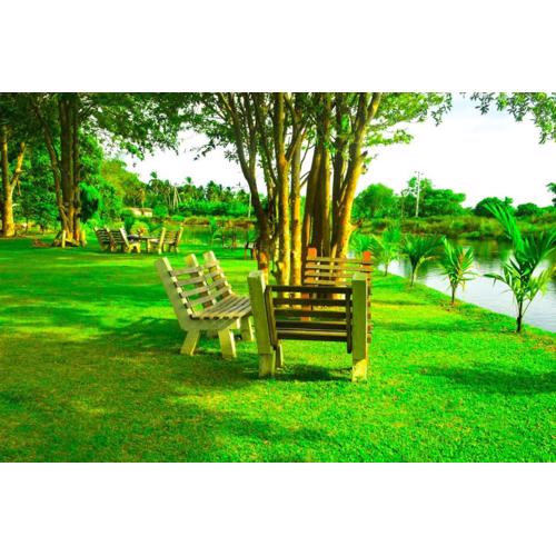 Canal Side Safari Resort