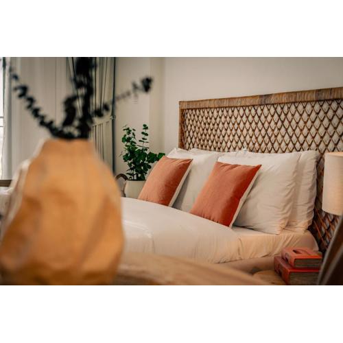 Canal View Studio In Waters Edge