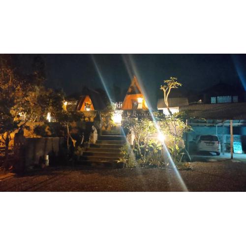 Candra Homestay Besakih