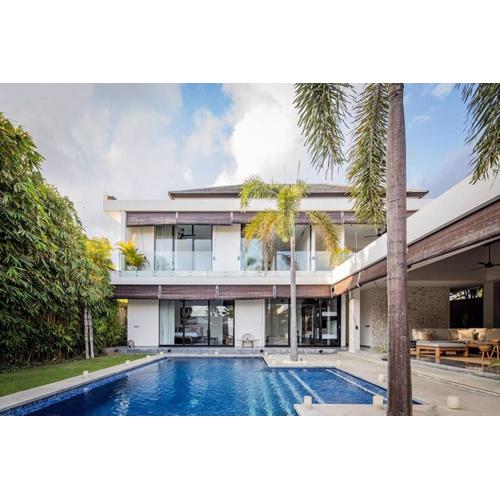 Canggu 4 Bed, Sleep Up To 10, Chef, Butler, Cinema