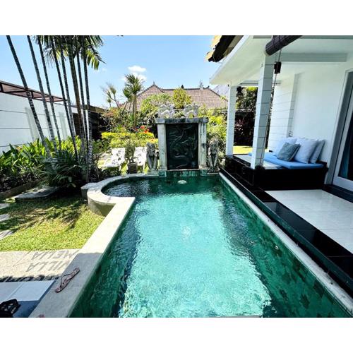 Canggu center Tropical 2 bedrooms villa with pool