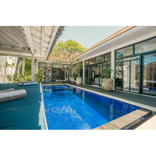 Canggu Classic Elegance 3BR Private Villa
