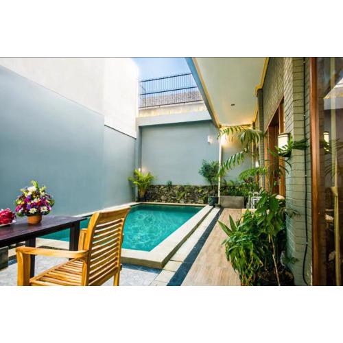 Canggu Ocean House/Violet. By walk to the beach!