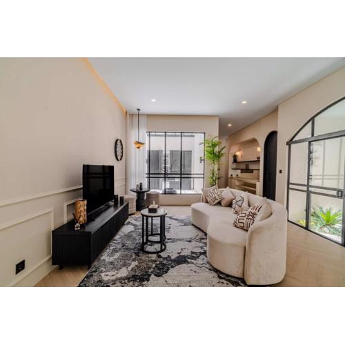 Canvas A7 2BR Walking Distance to Beach Canggu