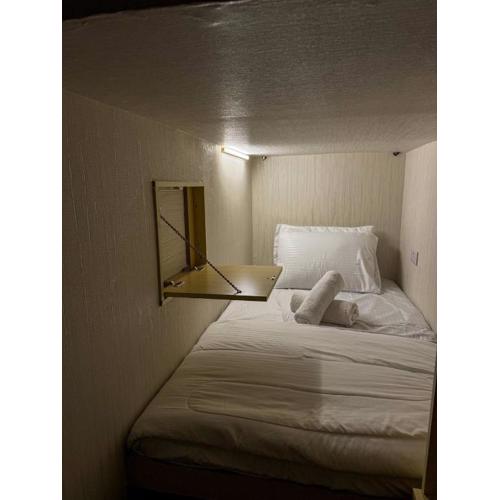Capsule Hostel Room in Business Bay Near Downtown