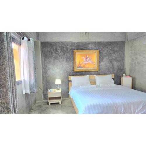 Captain Joe Cafe & Hostel