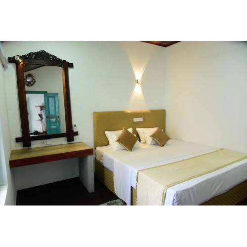 Captains Cabin Hikkaduwa