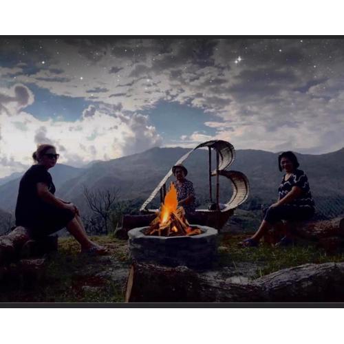 Captain’s Villa and Campsite