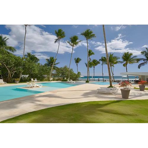 Caribbean Bright Dawn View 1BDRM Beachfront apt.