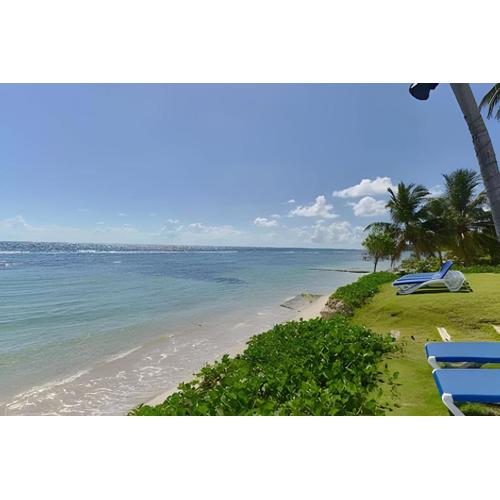 Caribbean Golden Sunset View,1BDRM Beachfront Apt.