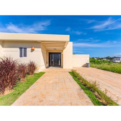 Caribbean Paradise Villa - 3 bed, 3 Bath and Pool