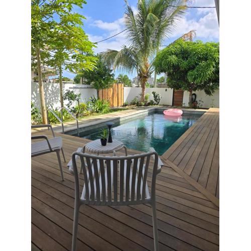 Carlos Villa Poolside