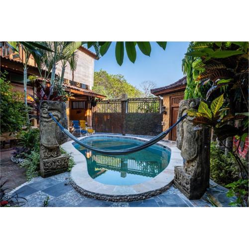 Carmen Kayu villa Lombok