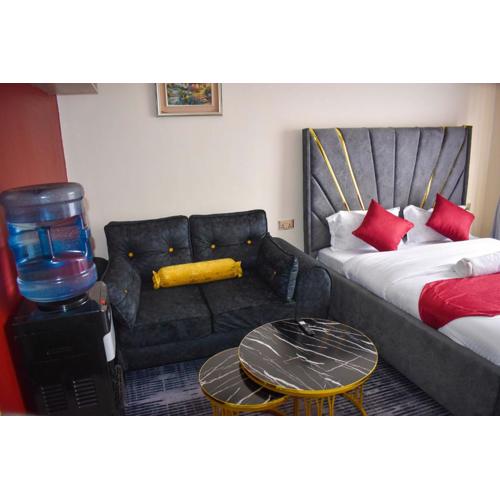 Carnelian South Suite