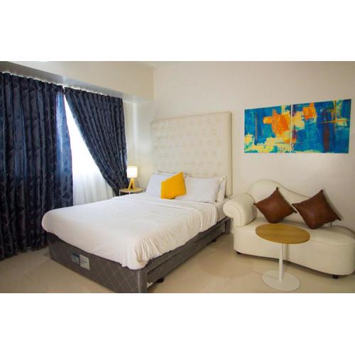 Casa - Chic Pool View Studio Near Ayala Mall