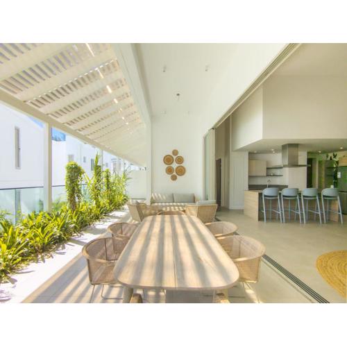 Casa Alegria with LOV