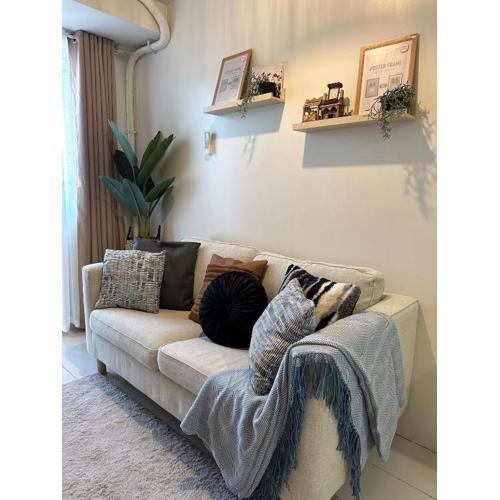 Casa Alia at Coast - near MOA, US Embassy, PICC, WTC