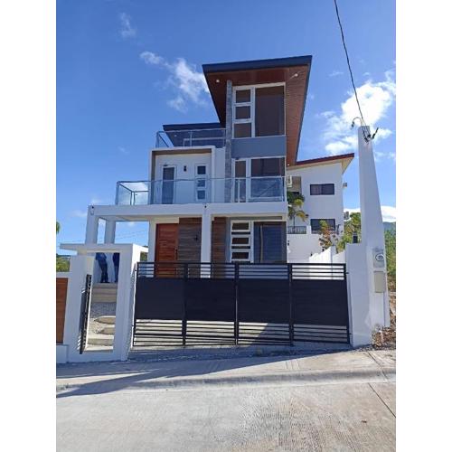 Casa Amores: Camaya Coast