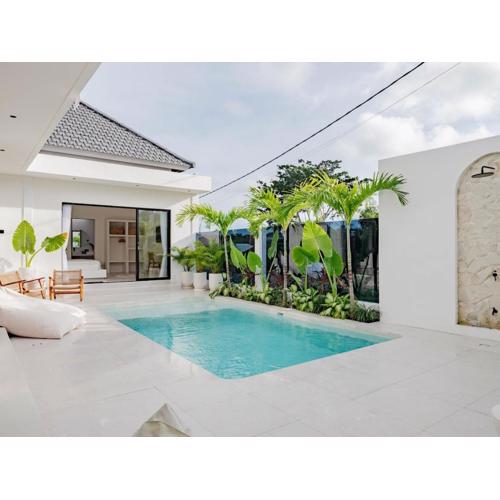 Casa Bílá - Luxe & Central 3BR Pool Villa